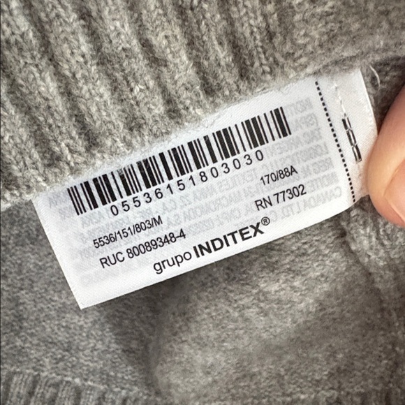 Zara Soft Knit wool blend gray button up Sweater Vest Womens Size Medium - Picture 3 of 9